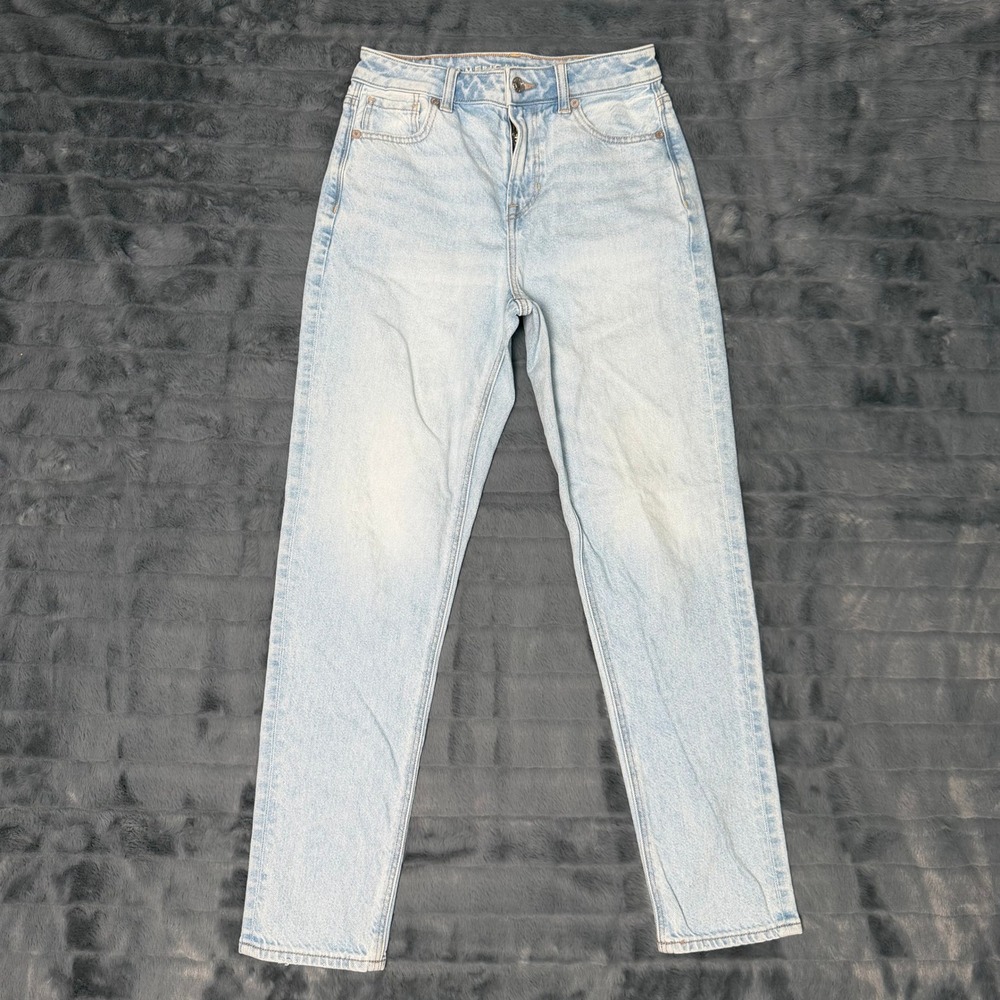 American Eagle Strigid Mom Jeans Light Wash Blue High Rise Womens 0 Short